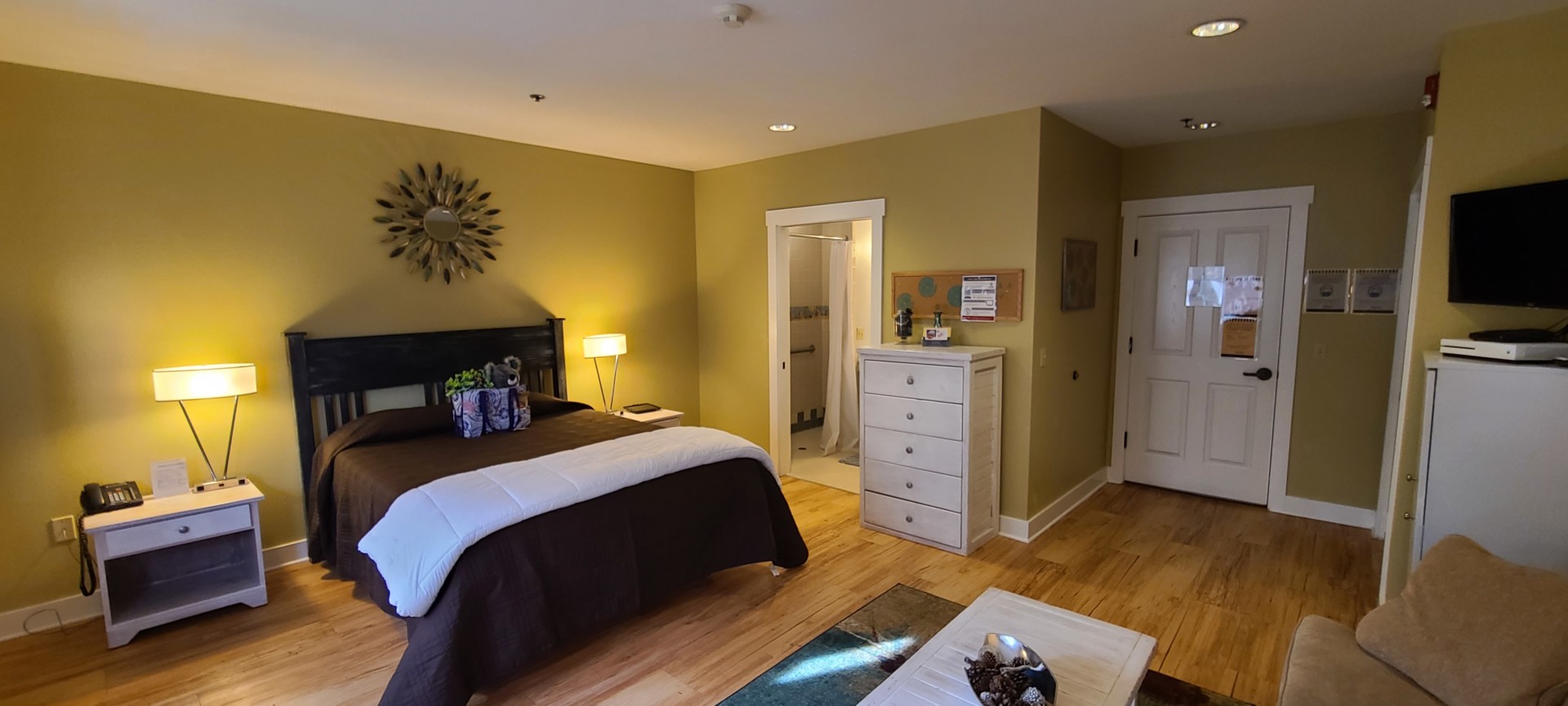 Image of the inside of the Bend House bedroom